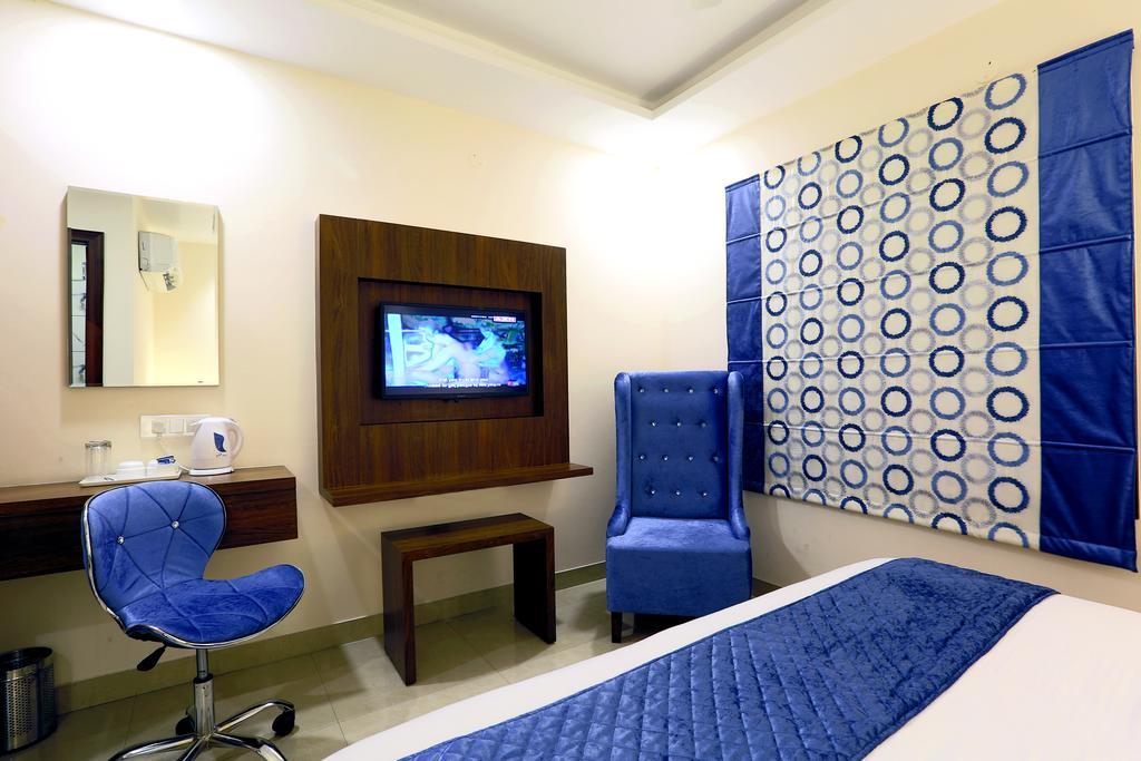 Hotel Rk Grande Ludhiana Habitación foto
